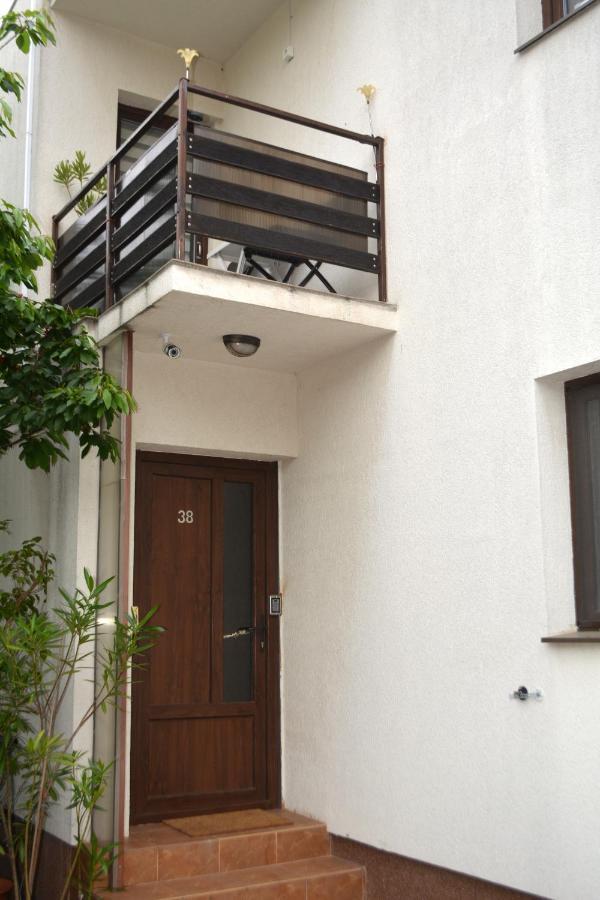 Villa 38 Silviu Apartment بوخارست المظهر الخارجي الصورة